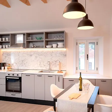בית נופש Nicely Decorated House With Roofed Terrace