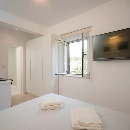 بيت للعطل Nicely Decorated House With Roofed Terrace فربوسكا