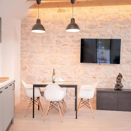 Nicely Decorated House With Roofed Terrace Vrboska
