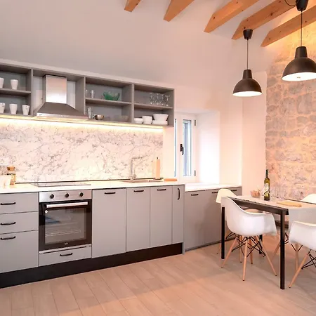 Tatil Evi Nicely Decorated House With Roofed Terrace *