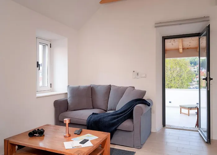 別荘 Nicely Decorated House With Roofed Terrace *